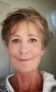 Lesley Howells