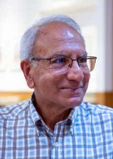 Sam H Ahmedzai